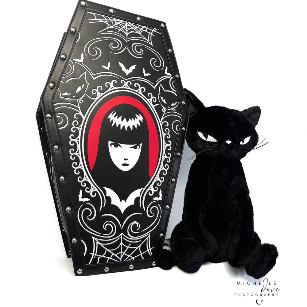 Emily The Strange Eternal Solitude Coffin Weekender - Picture 5 of 7
